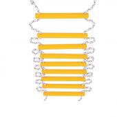 Веревочная лестница с 9 пластиковыми ступнями.