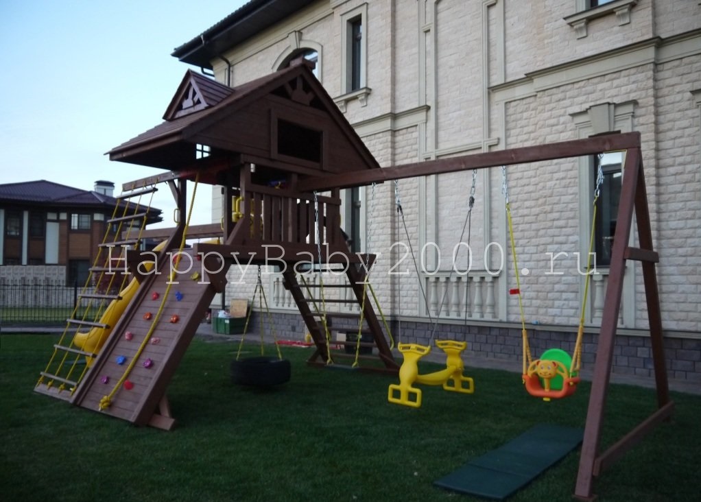 Солнышко нестандартная деревянная крыша.